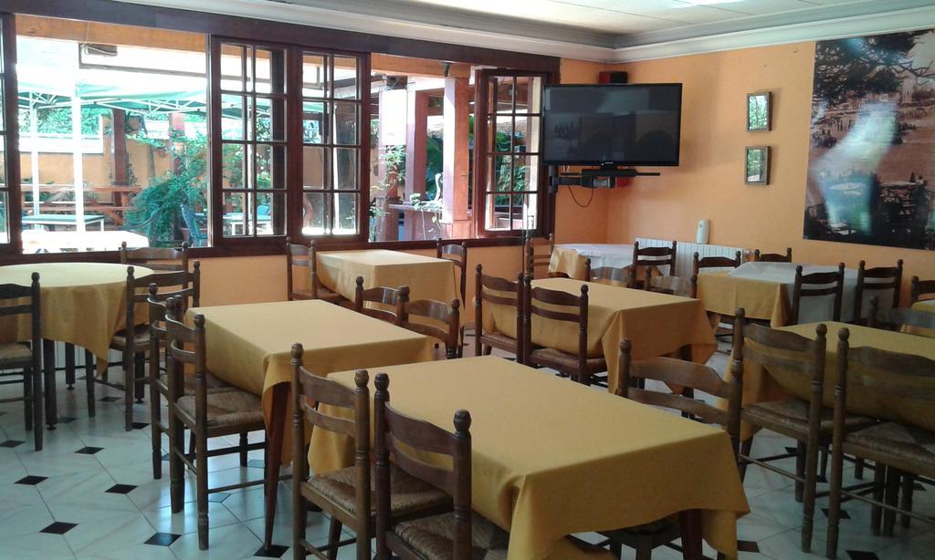 Apartamentos Eva Costa Brava Екстер'єр фото