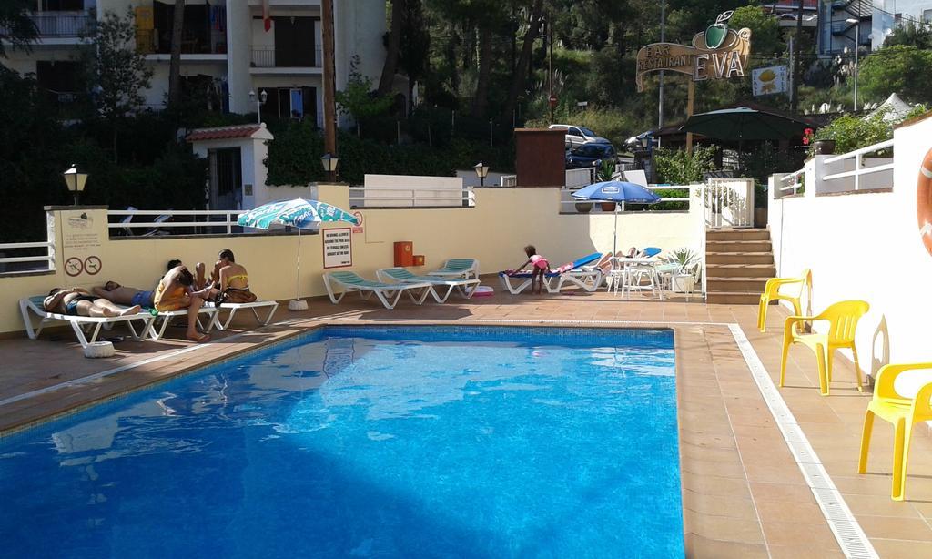 Apartamentos Eva Costa Brava Екстер'єр фото