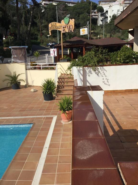 Apartamentos Eva Costa Brava Екстер'єр фото