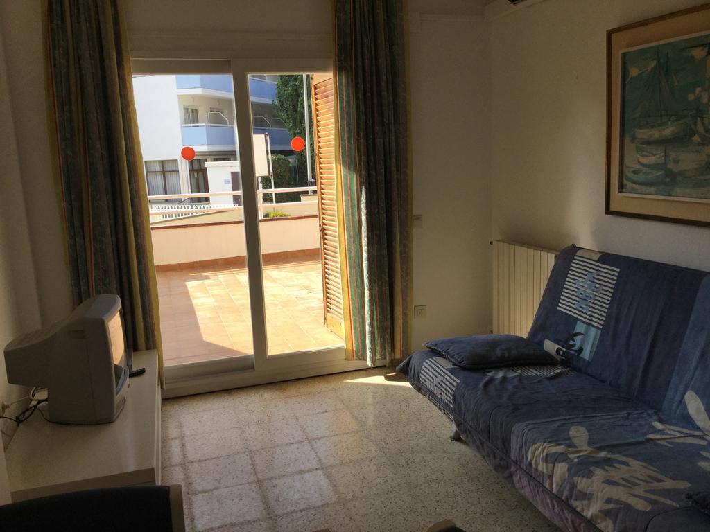 Apartamentos Eva Costa Brava Екстер'єр фото