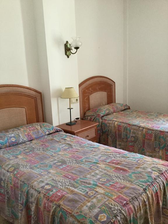 Apartamentos Eva Costa Brava Екстер'єр фото