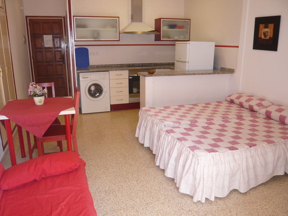 Apartamentos Eva Costa Brava Екстер'єр фото