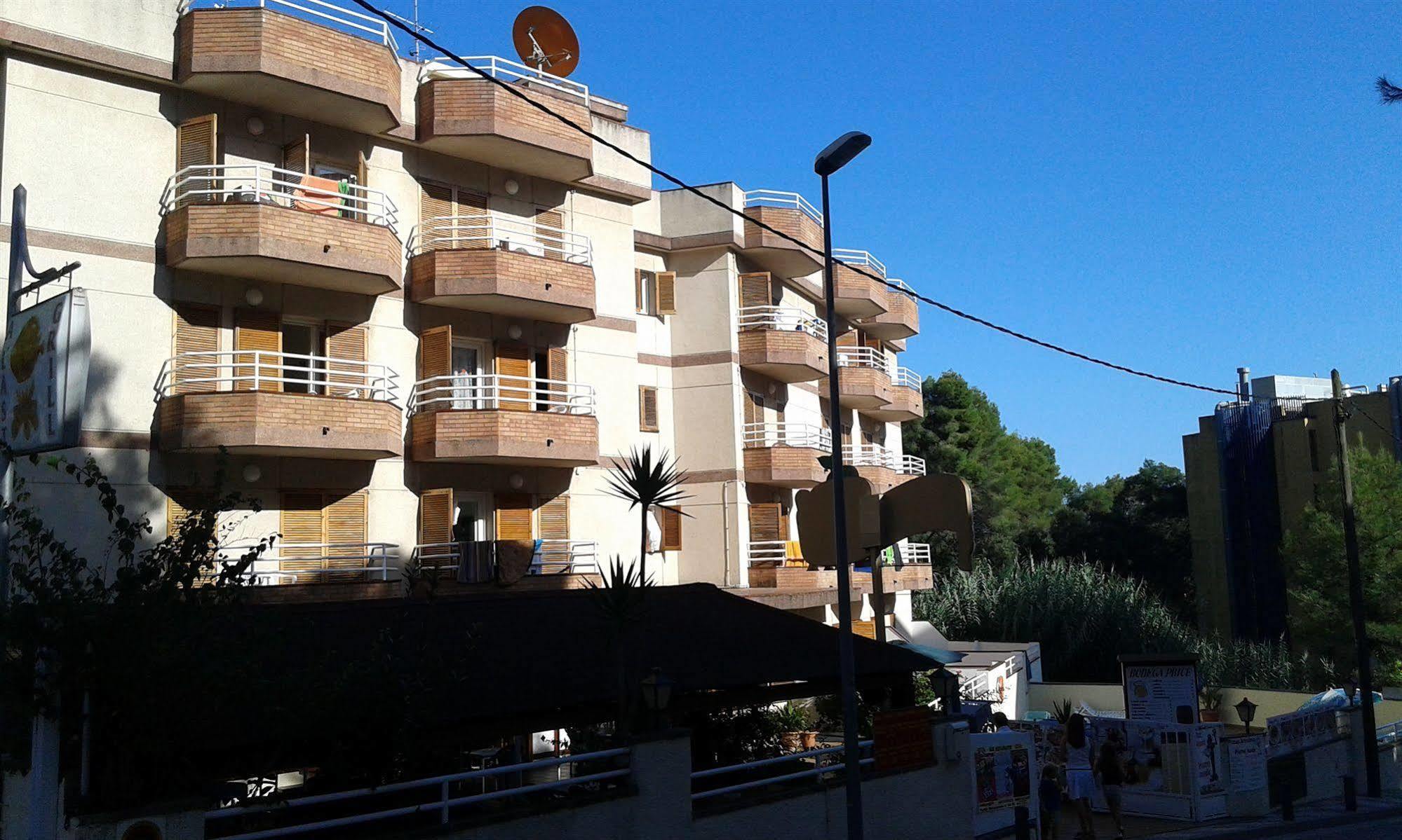 Apartamentos Eva Costa Brava Екстер'єр фото